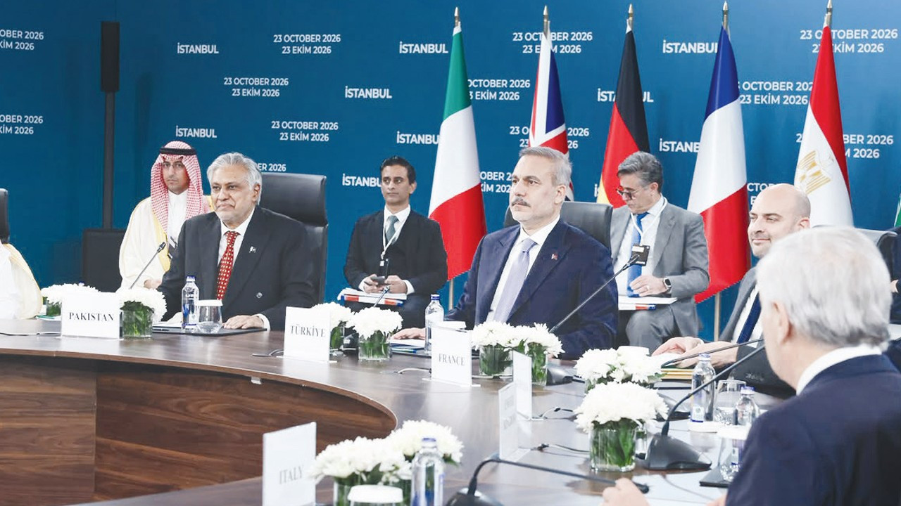 İstanbul’da Diplomatların Buluşması: Küresel Gerilimlere Çözüm Arayışı