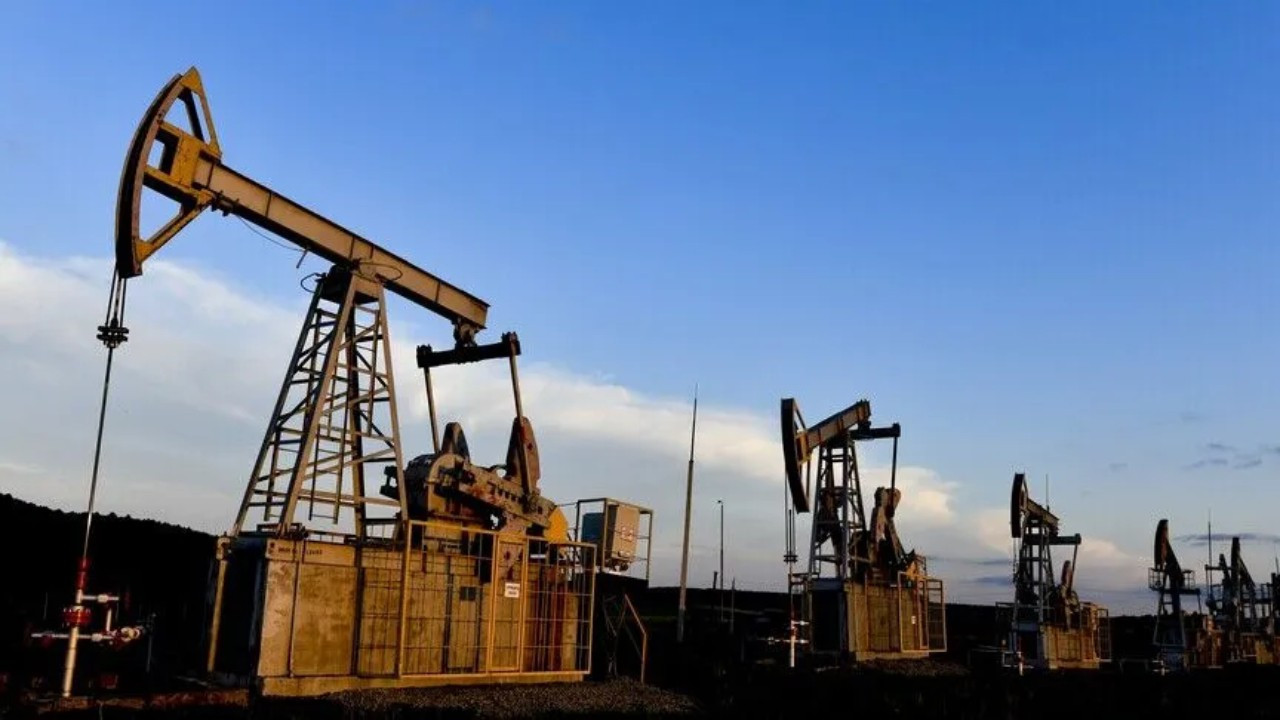 Petrol Piyasasında Çalkantı: Orta Doğu'daki Tehditler ve Arz Belirsizlikleri