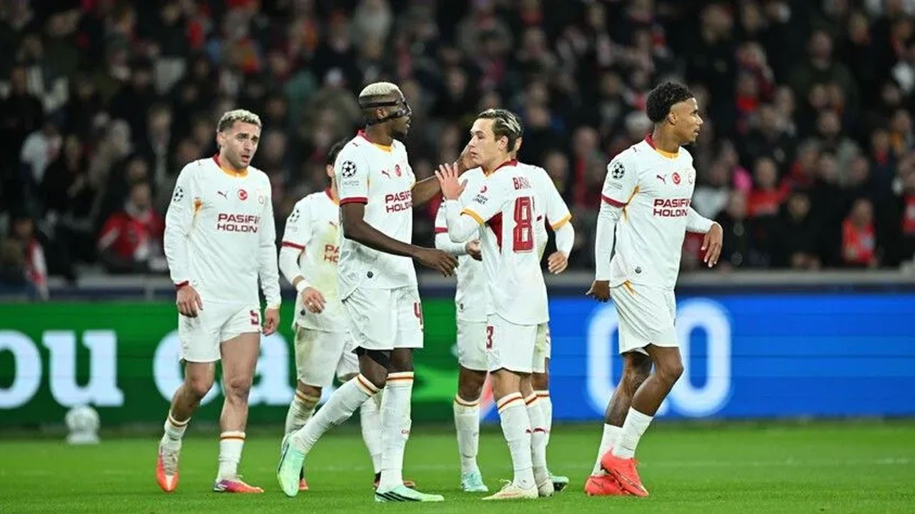 Süper Lig'de dev derbi heyecanı: Galatasaray, Fenerbahçe'yi ağırlıyor