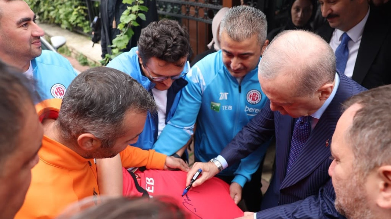 Cumhurbaşkanı Erdoğan, İstanbul Kastamonuspor yönetimiyle bir araya geldi