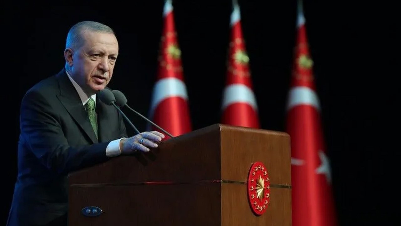 Türkiye'den Acı Paylaşım: Erdoğan İspanya'daki Felaketin Ardından Taziye Gitti
