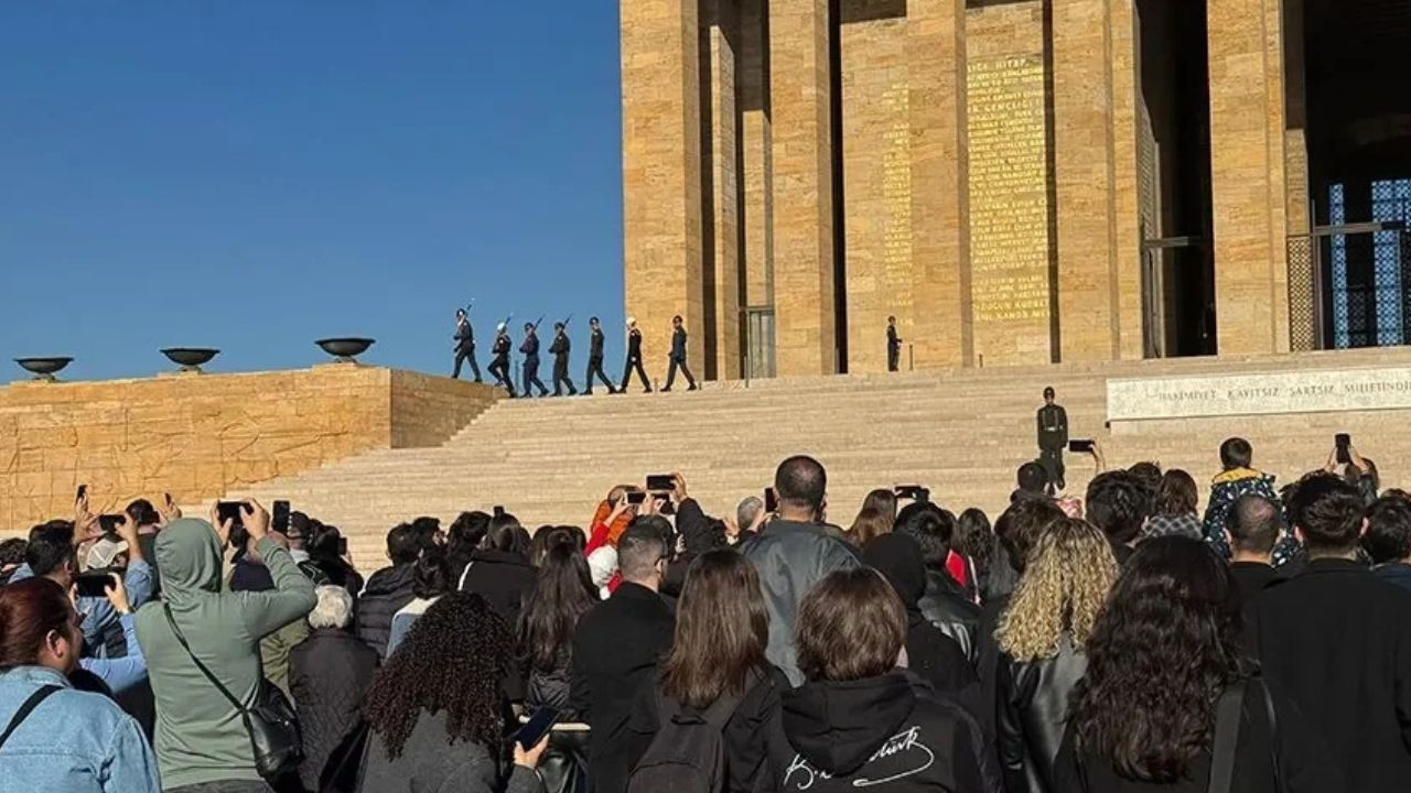 10 Kasım'da okullar tatil mi, okul var mı?