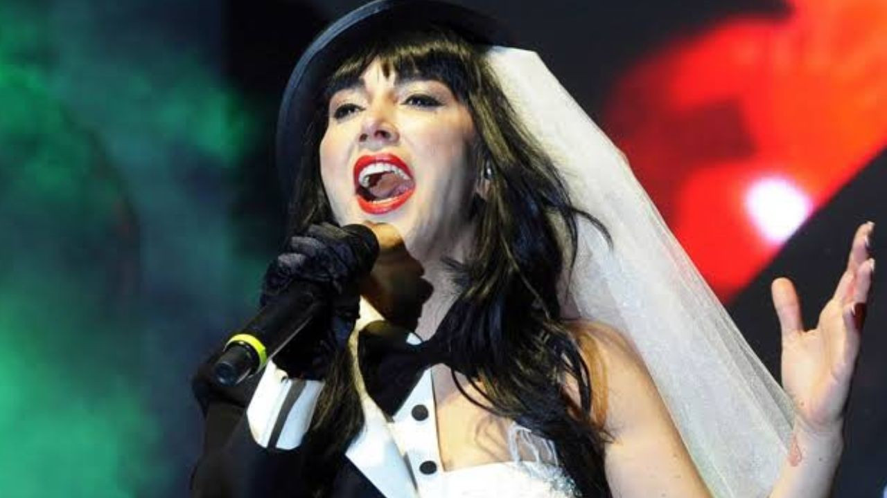 Hande Yener kanser mi, hasta mı?