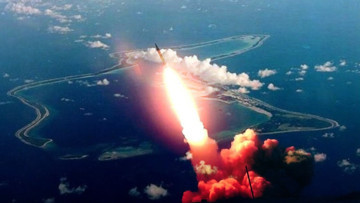 İran savaşı okyanusa ulaştı: Tahran, Diego Garcia'yı hedef aldı