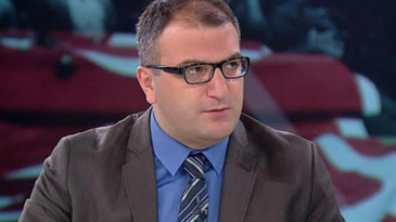 Son dakika: Gazeteci Cem Küçük gözaltına alındı