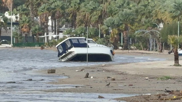 Bodrum’da selin ardından fırtına: Tekneler karaya oturdu, denizin rengi değişti