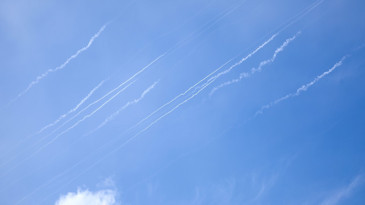 İran Katar’da ABD’ye ait erken uyarı radarını vurdu