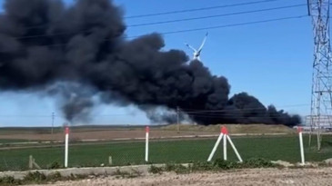 Lüleburgaz’da geri dönüşüm tesisinde yangın: Gökyüzünü duman kapladı