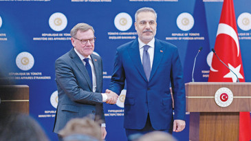 Fidan: İran'da rejim değişimi peşinde koşulmasın