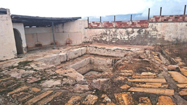 Roma’dan kalan şifa hamamı yok oluyor: Tarihi yapı kaderine terk edildi