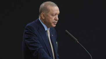 Erdoğan: Gençliğin kimseye eyvallahı olmayacak