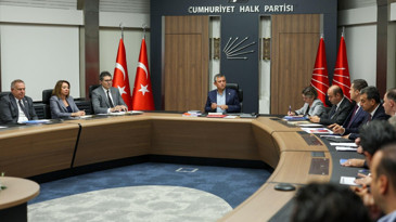 CHP, 'mutlak butlan' kararı sonrası olağanüstü toplandı