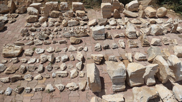 Olympos'ta anıtsal mezar ve içerisinde aristokrat bir kadına ait lahit bulundu
