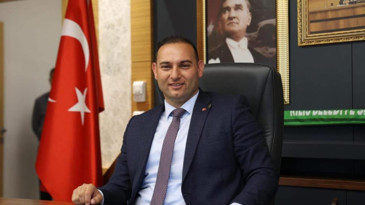 Kilis Belediye Başkanı Hakan Bilecen CHP'den istifa etti