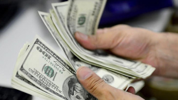 Hazine'den 1,39 milyar dolarlık ihrac
