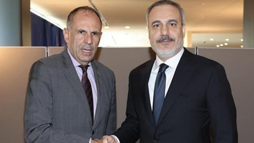 Bakan Fidan Yunan mevkidaşı Yerapetritis ile görüştü