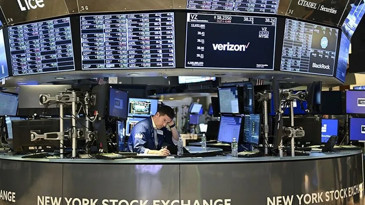 New York borsası düşüşle açıldı
