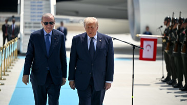 Cumhurbaşkanı Erdoğan, ABD Başkanı Trump’ı havalimanında karşıladı