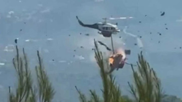 Yunanistan'da iki yangın söndürme helikopteri havada çarpıştı