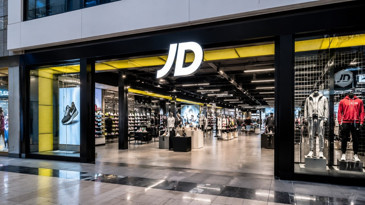 Spor ayakkabı tutkusu fren yaptı: Perakende devinin hisseleri çöktü