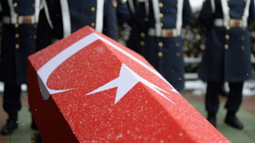 MSB'den acı haber: Hakkari'de yaralanan asker şehit oldu