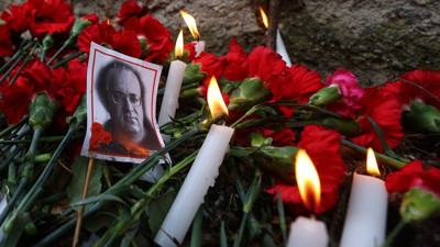 Bakan G&uuml;rlek, Uğur Mumcu'nun ailesiyle g&ouml;r&uuml;şecek