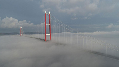 &Ccedil;anakkale Boğazı'nda fırtına engeli: Gemi trafiği durduruldu