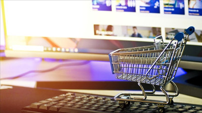 E-ticarette g&uuml;mr&uuml;k muafiyetinin kaldırılmasına iş d&uuml;nyasından destek