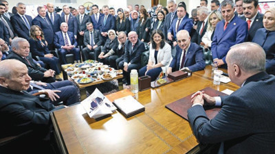 Risk ve maliyet azaldı TL’ye güven ise artıyor