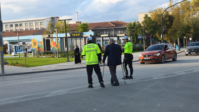 Bursa’da trafik polislerinden örnek davranış