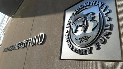 IMF'den d&uuml;nyaya petrol uyarısı: K&uuml;resel ekonomi olumsuz senaryoya ilerliyor