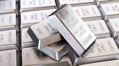 Fed’in faiz indirim beklentisiyle gümüş fiyatları dengelendi