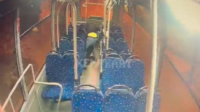 Otobüste dehşet! Yeğeninin eşini 15 kez bıçakladı: Olay araç içi kamerasına saniye saniye yansıdı