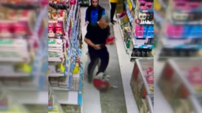 Küçük çocuğu markette tekme tokat darp etti! Güvenlik kamerası saniye saniye kaydetti