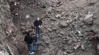 3 ton altın umuduyla kazdılar, görünce şoke oldular