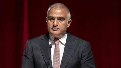 Bakan Ersoy "Cumhurbaşkanlığı Kültür ve Sanat Büyük Ödülleri"ni kazananları tebrik etti