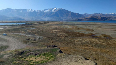 Türkiye'nin en büyük gölünde korkutan manzara