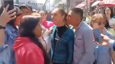 Meksika Devlet Başkanı Sheinbaum'a sokak ortasında taciz