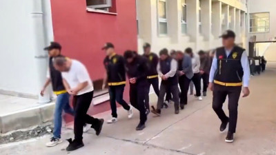 Dolandırıcı şebekelerine operasyon: 64 şüpheli yakalandı, 25'i tutuklandı