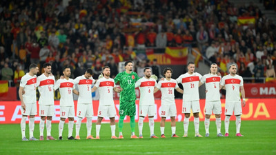 İspanya-Türkiye maçı Avrupa basınında: 'Bir anlık ölümlülüğü tattı!'