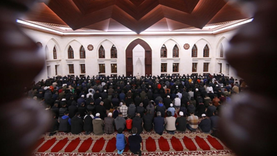 Üç aylar ne zaman başlayacak? Regaib Kandili tarihi...