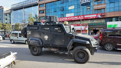 Esenyurt’ta korku dolu anlar: Otele el bombası atıldı