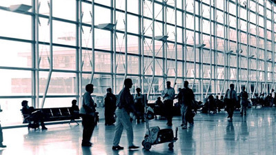 ABD'yi kar vurdu! 2 bin 500 uçuş iptal oldu