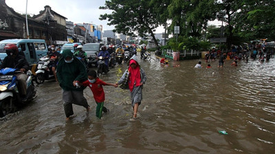 Endonezya'da şiddetli yağışlarda ölenlerin sayısı 442'ye yükseldi