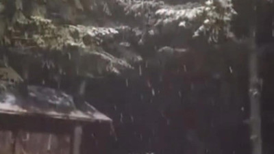 Kartepe'ye mevsimin ilk karı düştü