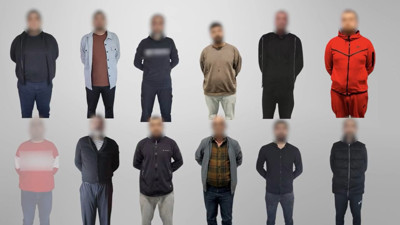 Kırmızı bültenle aranan 12 firari Türkiye’ye getirildi