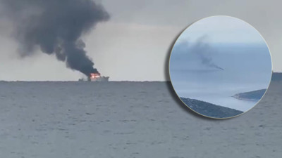 Lüks tekne bir anda alevler içinde kaldı: Kaptan ekipler tarafından kurtarıldı