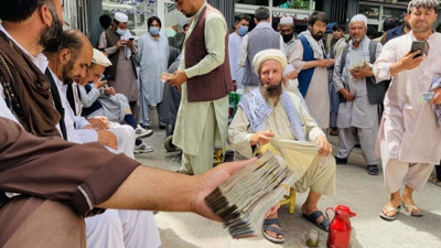 Afganistan ekonomisi şaşırtıcı şekilde büyüyor