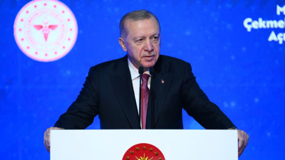 Cumhurbaşkanı Erdoğan'dan sağlık sistemine &ouml;vg&uuml;: Farklı ligin oyuncusuyuz