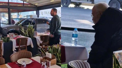 Ünlü sanatçı Cahit Berkay aracıyla restorana daldı